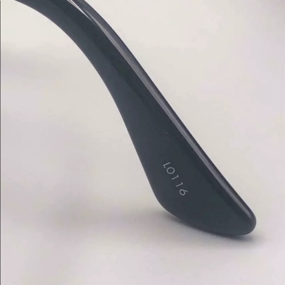 Luis Vuitton original stunning sunglasses - Picture 5 of 9